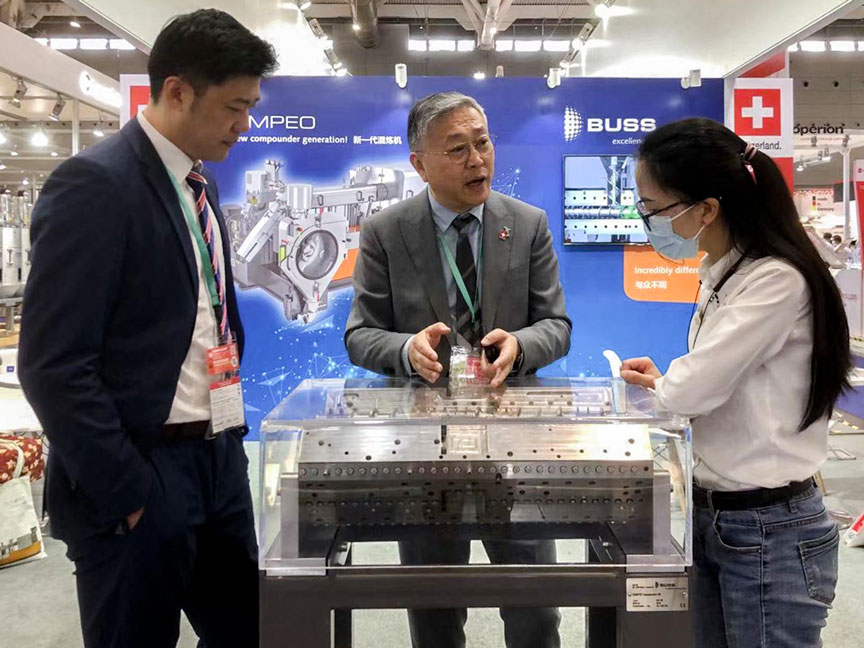 Visitors at Chinaplas 2021