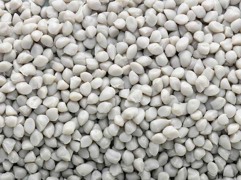 PBT/PETから薄灰色顆粒を製造するための混練技術