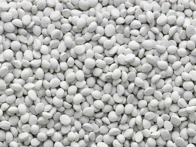 FRTPコンパウンドによる強化プラスチック・コンパウンドの白色顆粒
